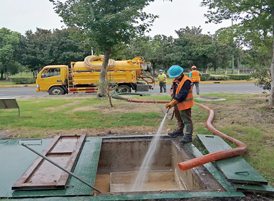 杨市办事处化油池清理